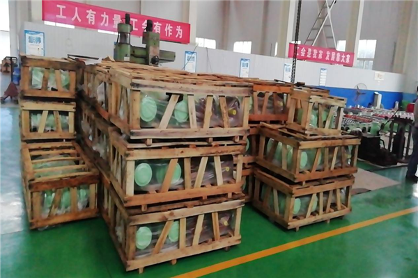 又一批熱噴塗耐磨層流輥整裝待發 又一批熱噴塗耐磨層流輥整裝待發